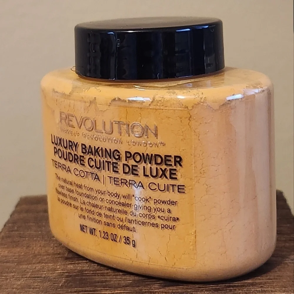 Revolution Luxury Baking Powder – Terra Cotta‎ | 35g